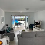 Ashdene - Luxury Modern With Large Heated Pool Wifi Uk Tv Bar & Bbq 别墅 普拉亚布兰卡