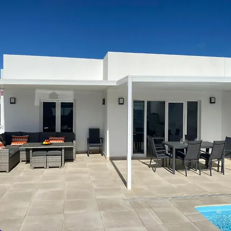 Ashdene - Luxury Modern With Large Heated Pool Wifi Uk Tv Bar & Bbq 别墅 普拉亚布兰卡