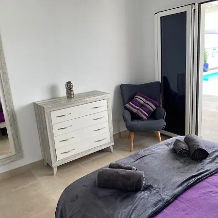 Ashdene - Luxury Modern With Large Heated Pool Wifi Uk Tv Bar & Bbq 普拉亚布兰卡