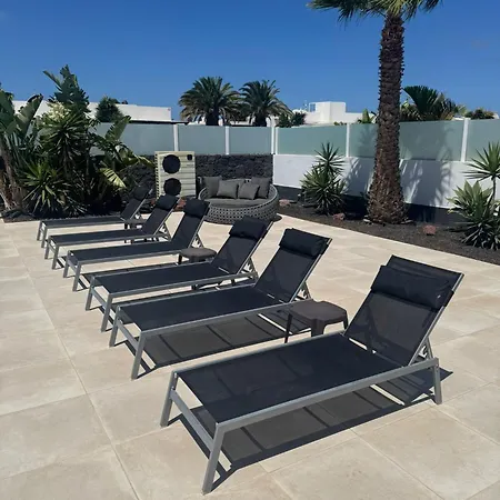 Ashdene - Luxury Modern With Large Heated Pool Wifi Uk Tv Bar & Bbq 别墅